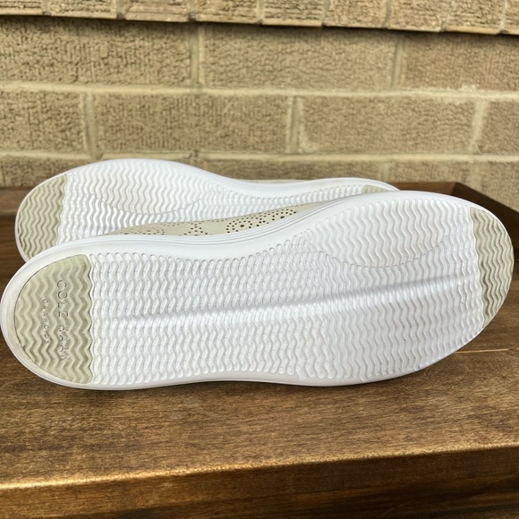 Cole Haan Women’s Grand OS Cream Paisley Perforated Sneakers Size 8 - Picture 5 of 8